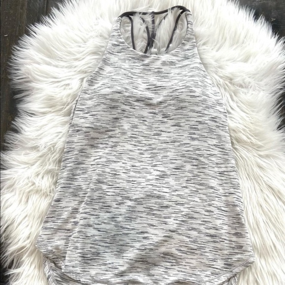 Lululemon Raise the Barre tank sz 6 - Picture 5 of 6